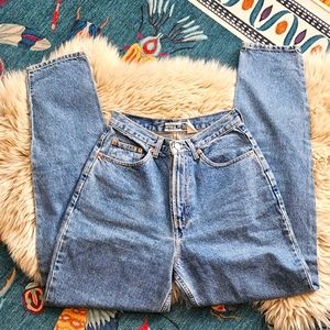 Gap Women's Reverse Fit Best Basics (High Waist Boyfriend)